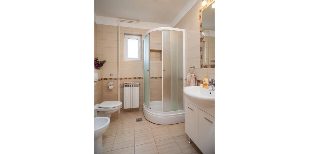 Apartment Nevia Makarska Oda fotoğraf