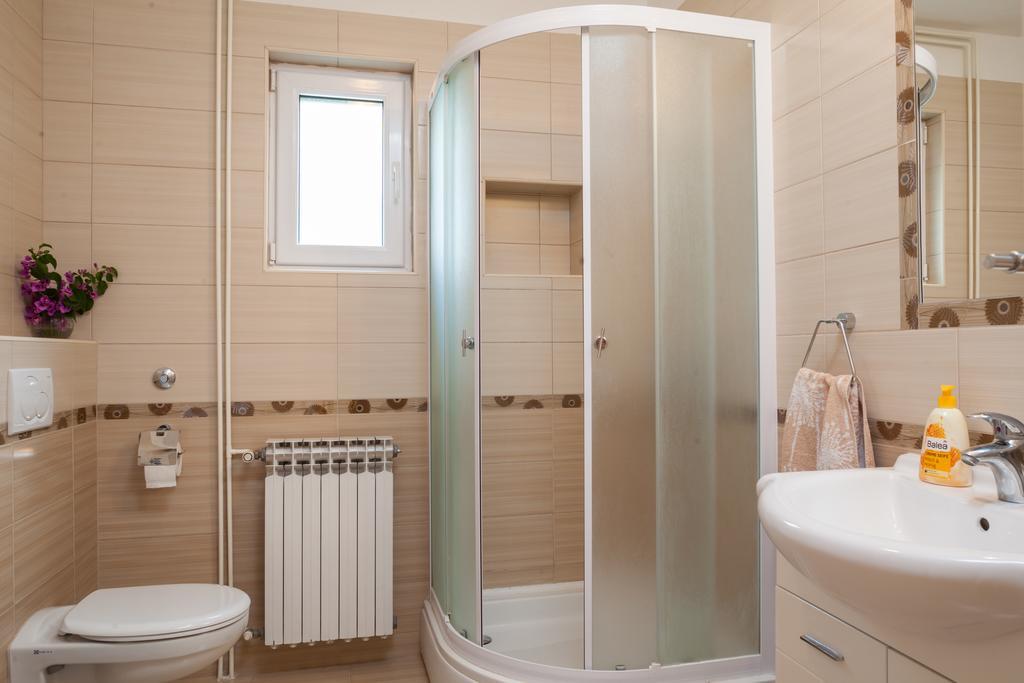 Apartment Nevia Makarska Oda fotoğraf